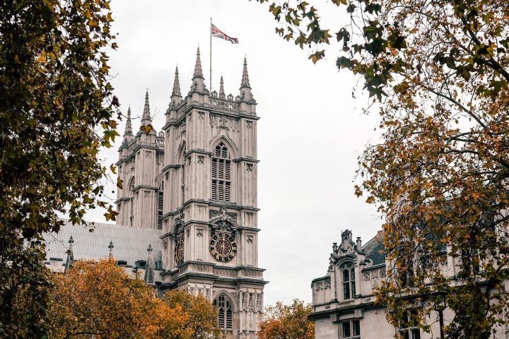 Birleşik Krallık ve Britanya Virjin Adaları yetkilileri arasında intifa hakkı sahipliği sistemine ilişkin keskin bir tartışma ortaya çıktı. Birleşik Krallık ve Britanya Virjin Adaları yetkilileri arasında intifa hakkı sahipliği sistemine ilişkin keskin bir tartışma ortaya çıktı.