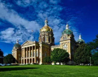 Iowa eyaleti apostil ve konsolosluk yasallaştırması için birleşik bir sertifika sistemine geçti
